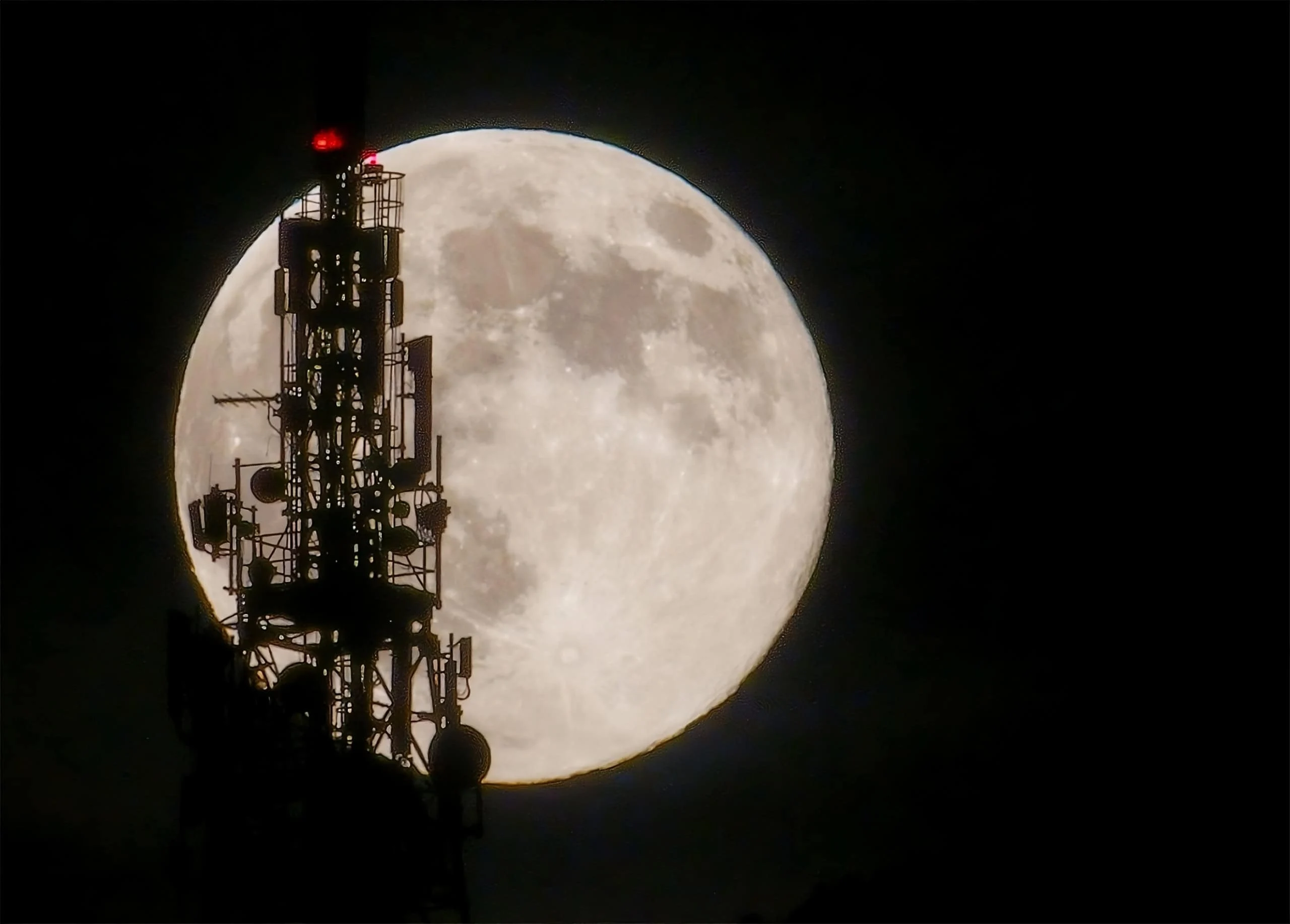 Maior Superlua de 2025: imagens deslumbrantes, encontro com as Plêiades e por que a Lua parece maior e mais brilhante em novembro Veja imagens incríveis da maior Superlua de 2025