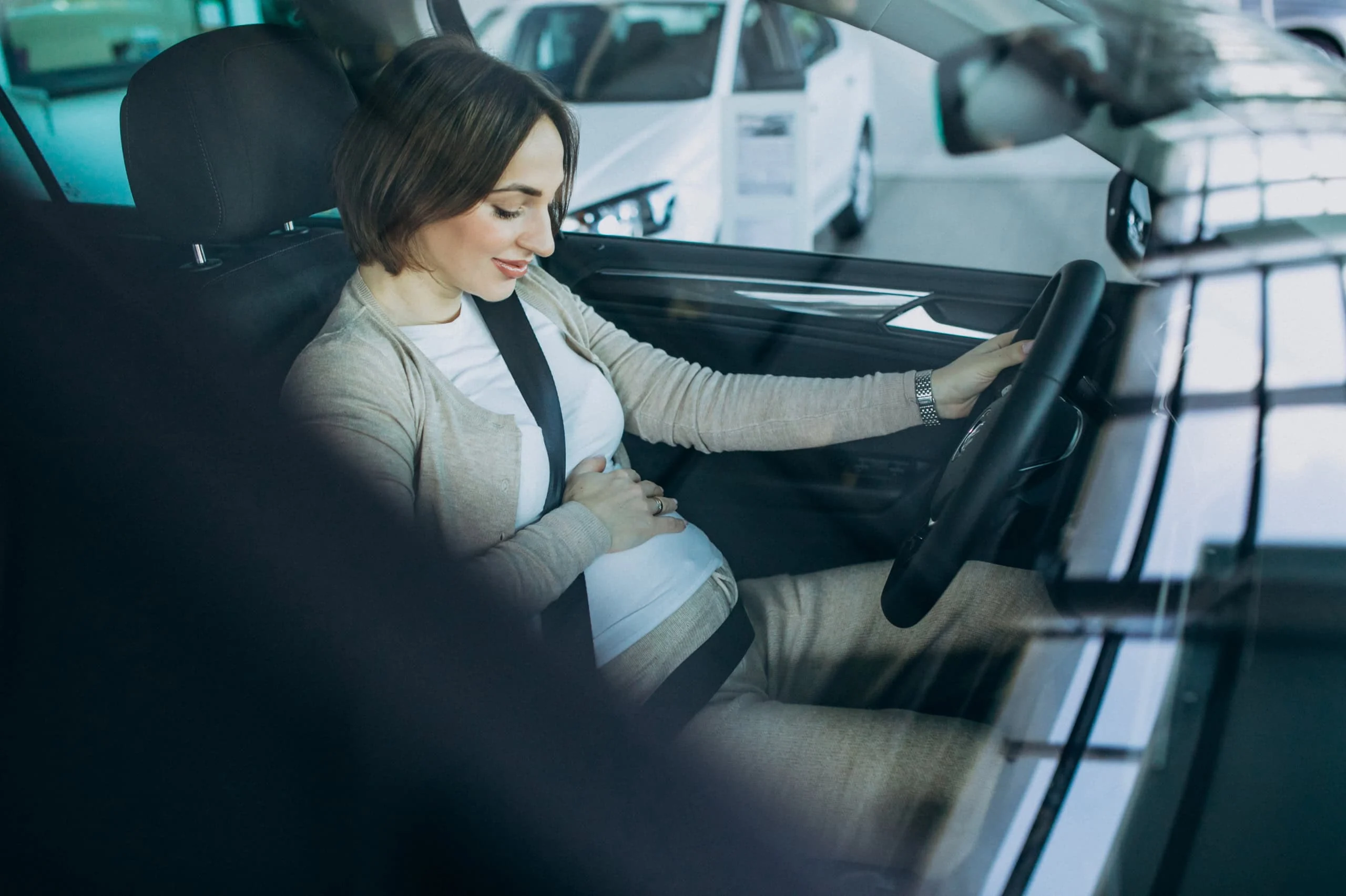 Grávida pode dirigir carro, moto e caminhão?
