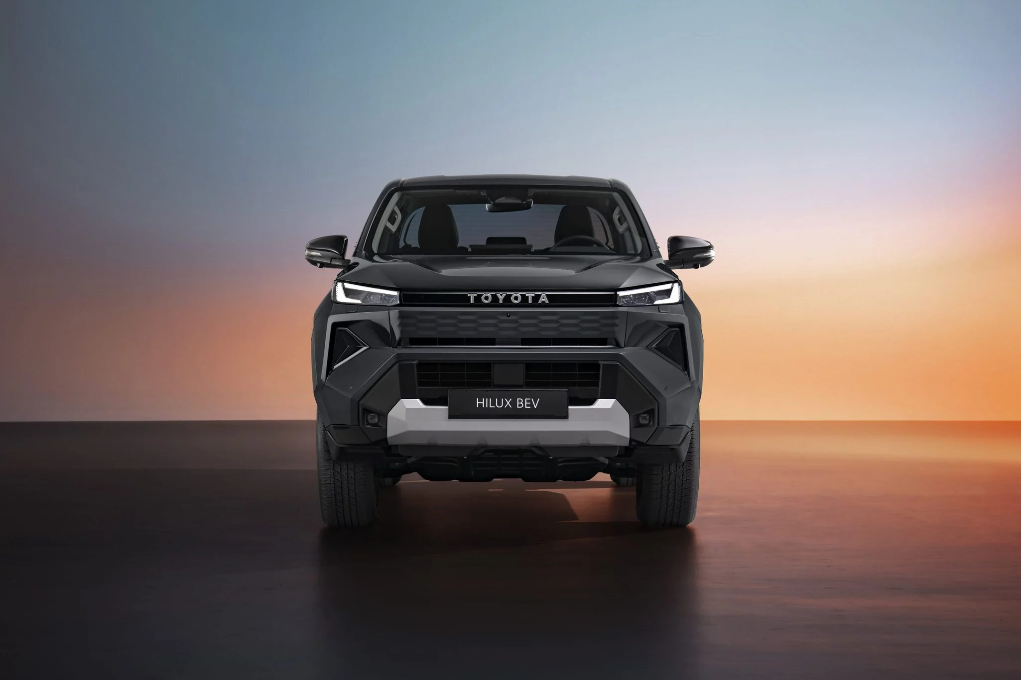 Toyota Hilux 100% elétrica estreia em 2026 com 240 km de autonomia, bateria de 59,2 kWh e primeira direção assistida da linha Toyota revela a nova Hilux 100% elétrica com estreia prevista para 2026