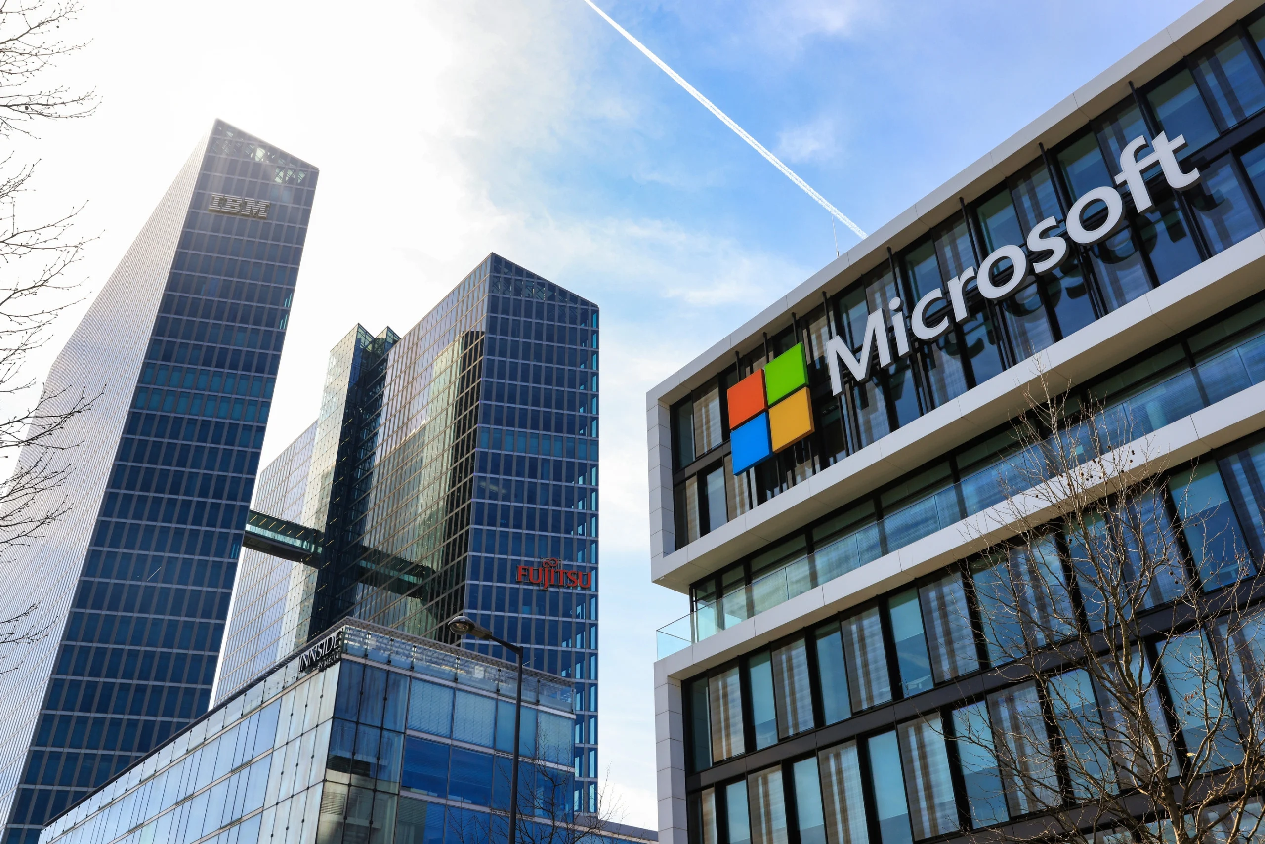 Microsoft investe US$ 10 bilhões em data centers de IA em Portugal, com 12.600 GPUs NVIDIA em Sines e foco em energia verde Microsoft investe US$ 10 bilhões em data centers de IA em Portugal