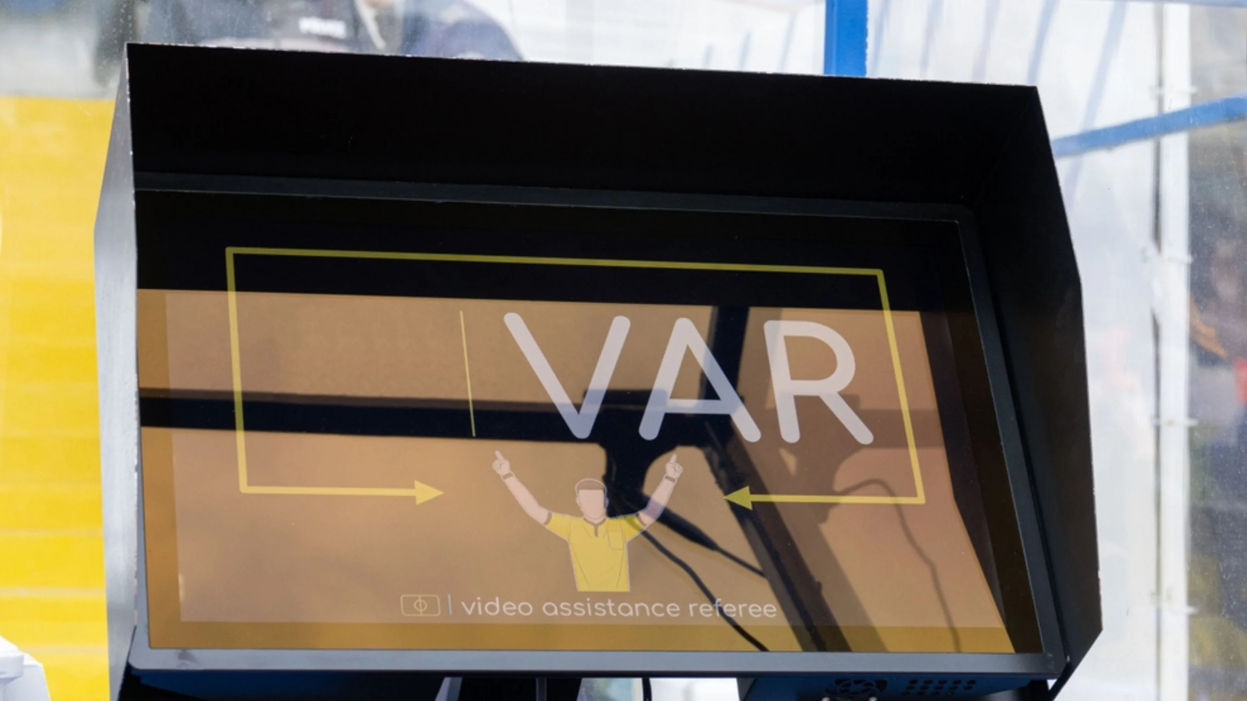 VAR semiautomático: CBF apresenta tecnologia com sensores na bola e câmeras 3D, com implementação no Campeonato Brasileiro e na Copa do Brasil a partir de 2026 VAR semiautomático: CBF apresenta tecnologia para árbitros