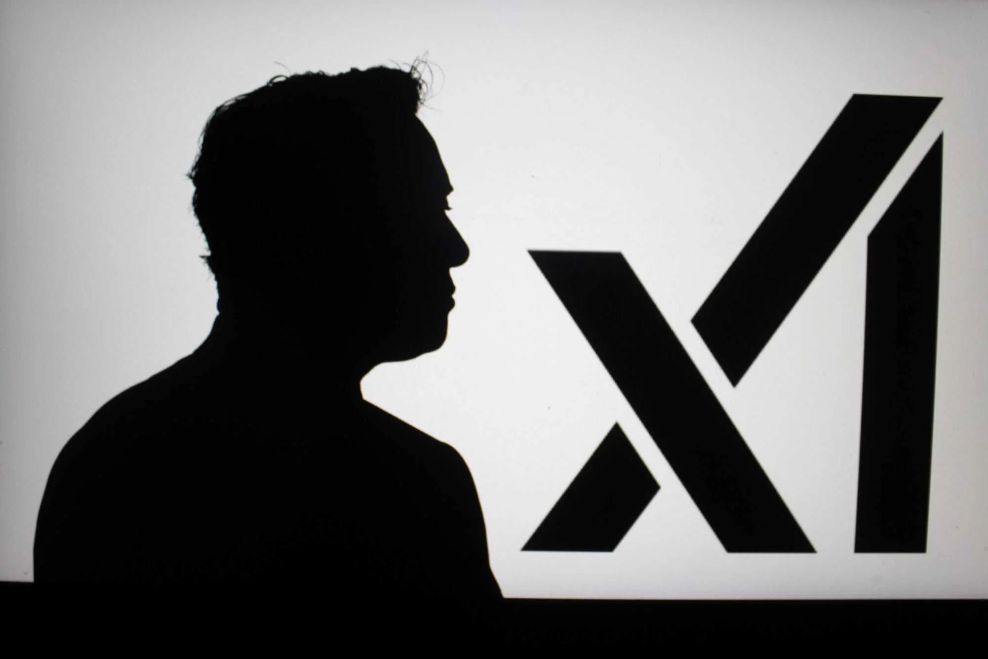 Aporte de US$ 15 bilhões na xAI? Elon Musk nega valor, mas disputa expõe corrida por GPUs e IA generativa xAI teria recebido aporte bilionário; Elon Musk contesta os números