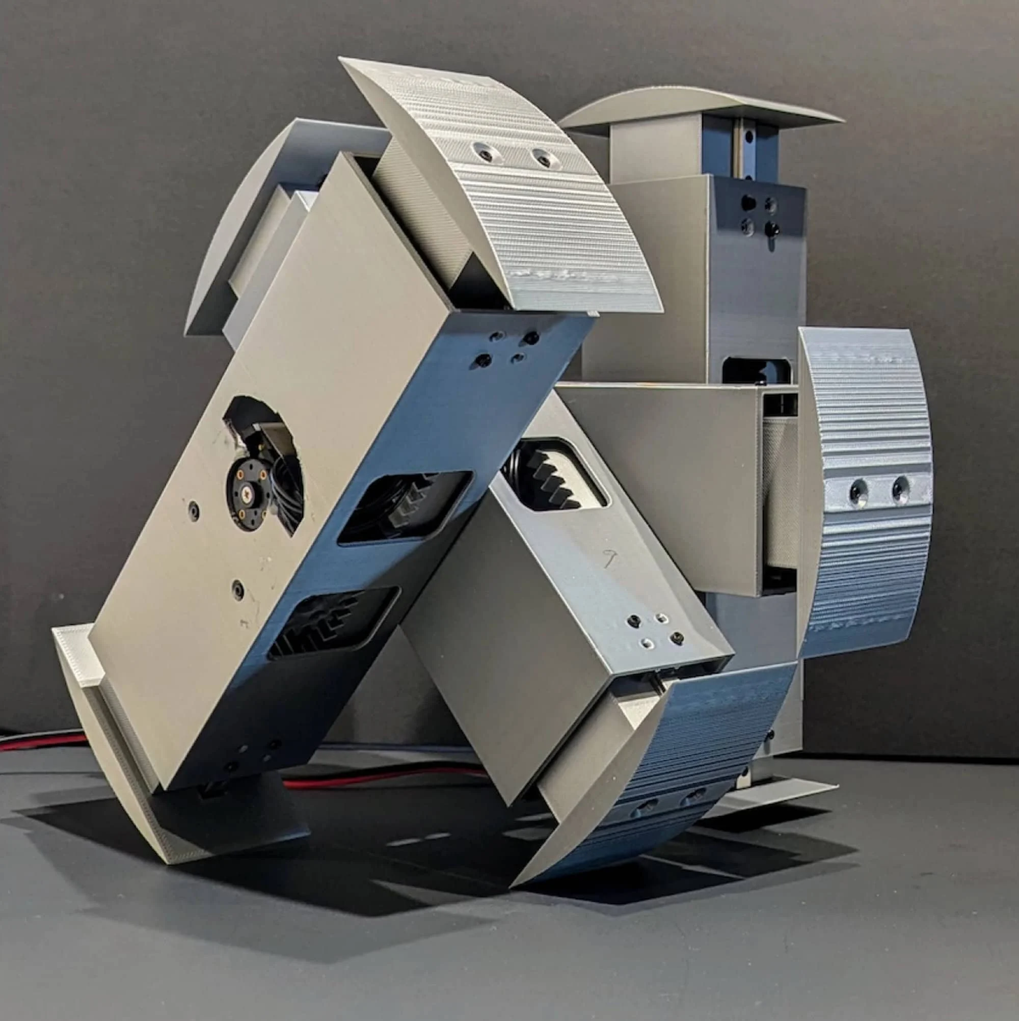 Robô TARS na vida real: TARS3D anda e rola com aprendizado por reforço, finalista na 24ª IEEE RAS Humanoids Lembra do TARS? Robô de "Interestelar" agora existe na vida real!