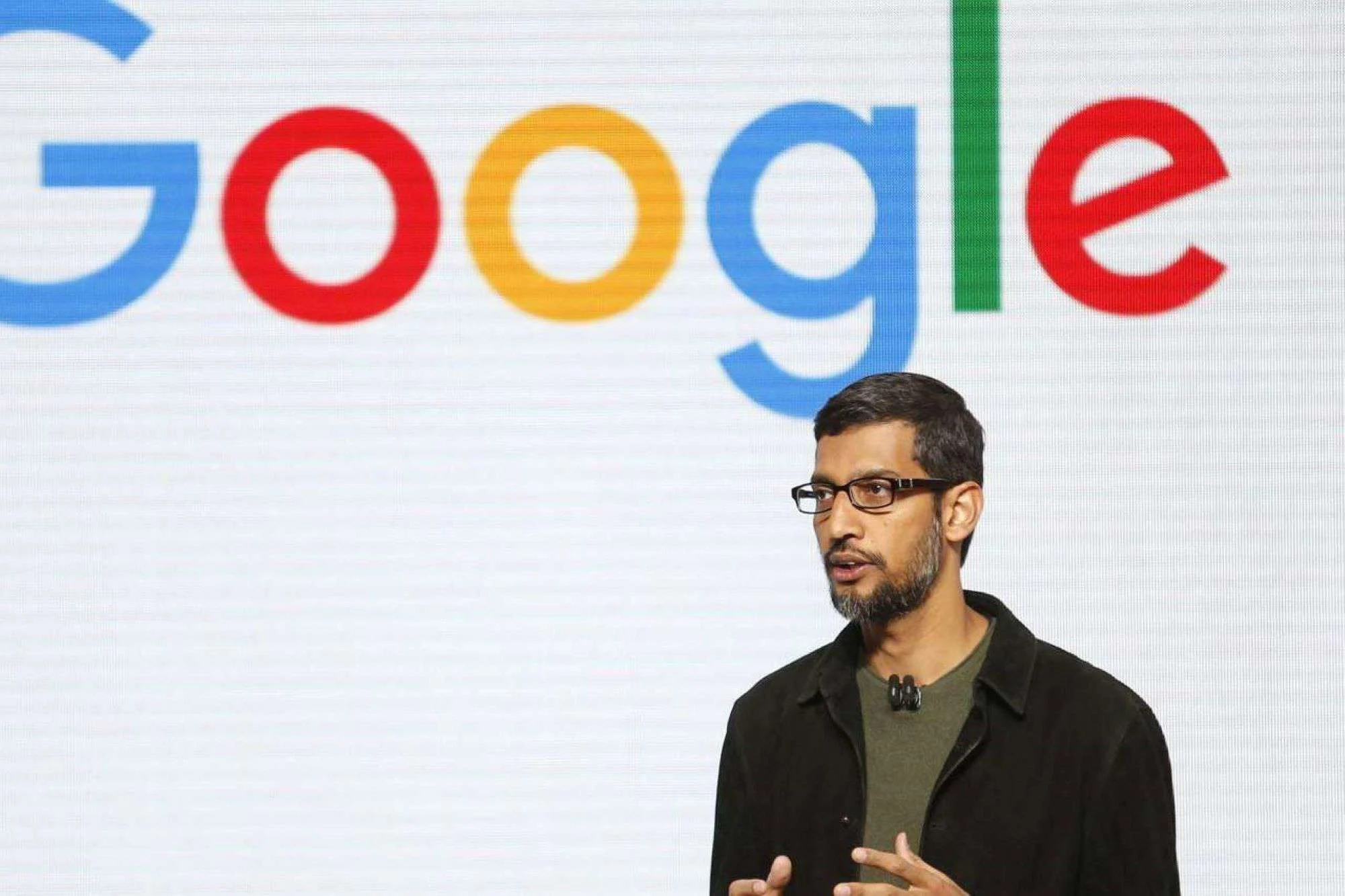Mercado de IA em alerta: Sundar Pichai vê euforia perigosa, compara cenário à pré-bolha da internet e detalha estratégia do Google Mercado de IA vive fase de euforia perigosa, afirma CEO do Google