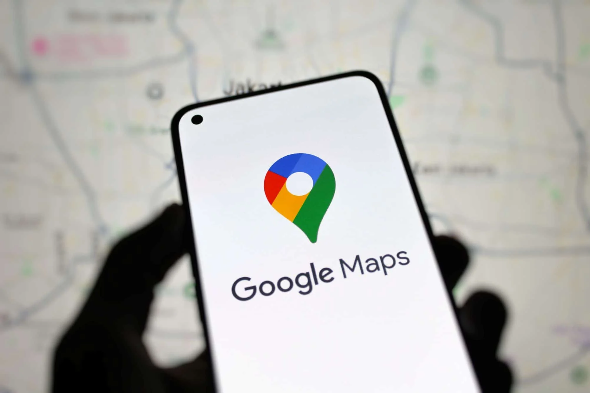 Google Maps com IA Gemini ganha "Saiba antes de ir", aba Explorar redesenhada e previsão de carregadores para veículos elétricos Google reforça o Maps com IA e lança pacote de novidades