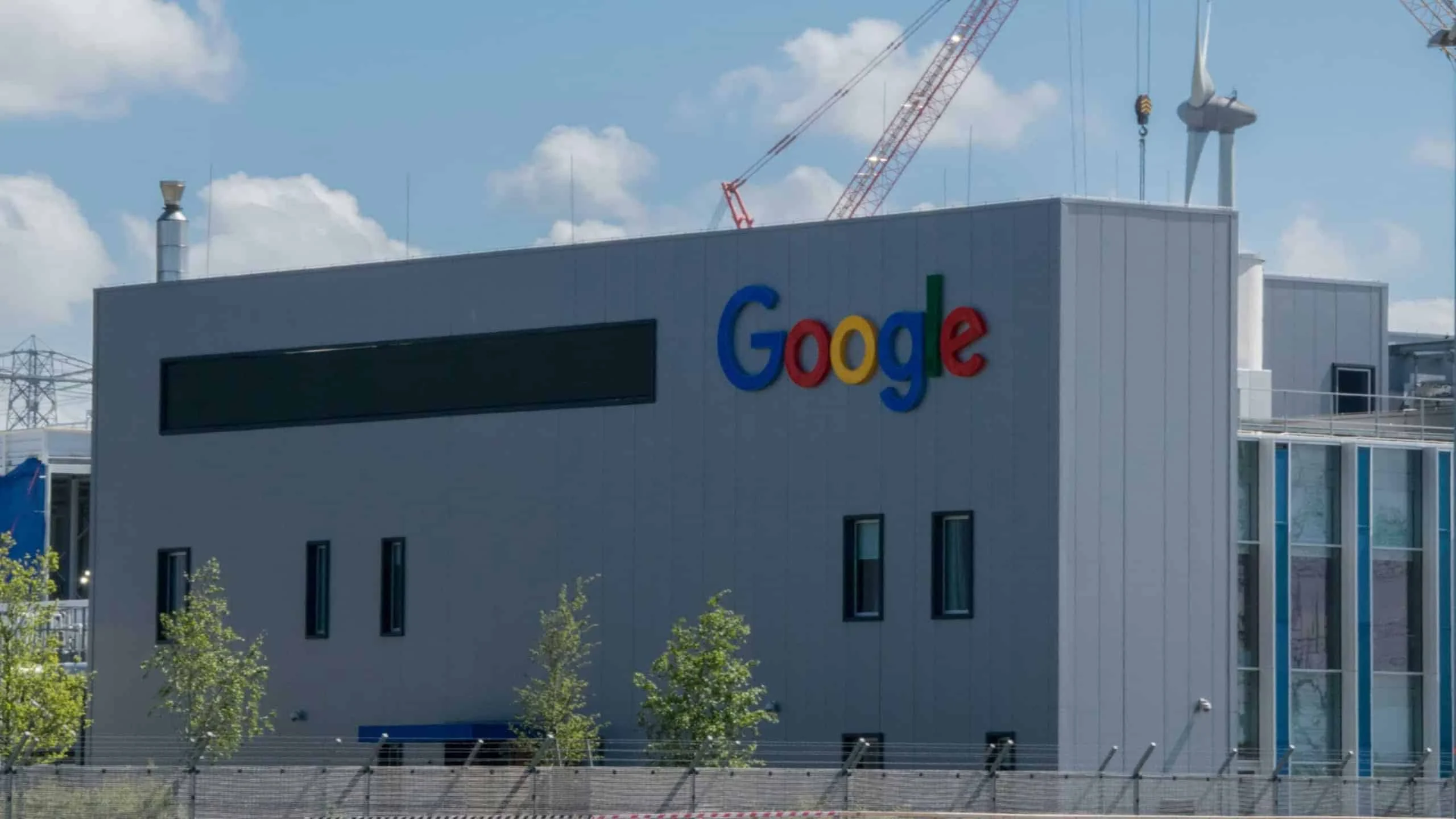Planos do Google para IA em 2026: dobrar capacidade a cada 6 meses e multiplicar por 1.000 nos próximos anos, com capex de até US$ 93 bi Dobrar, multiplicar, dominar: os planos do Google para IA em 2026