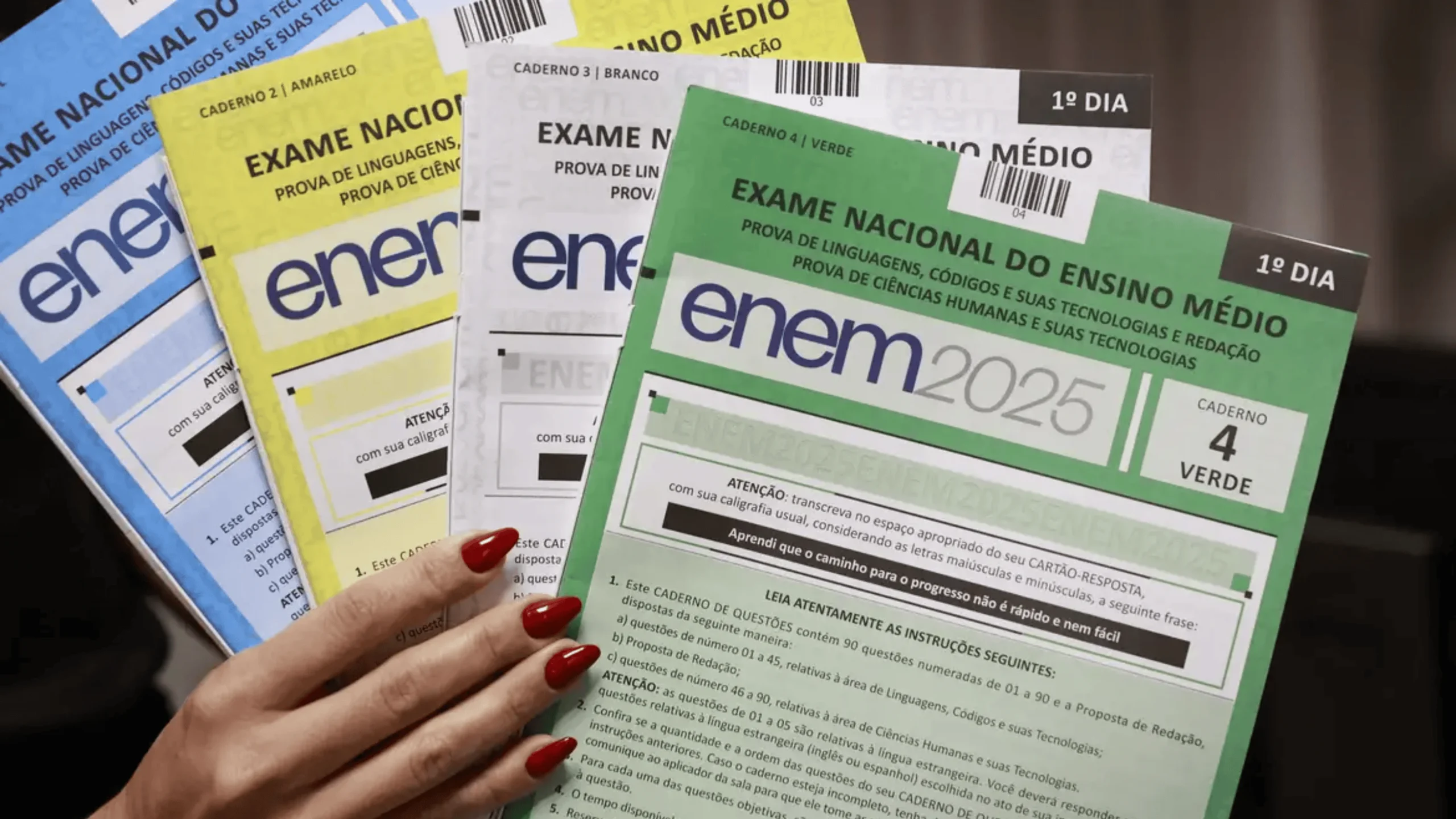 Como corrigir a redação do ENEM pelo app do MEC?