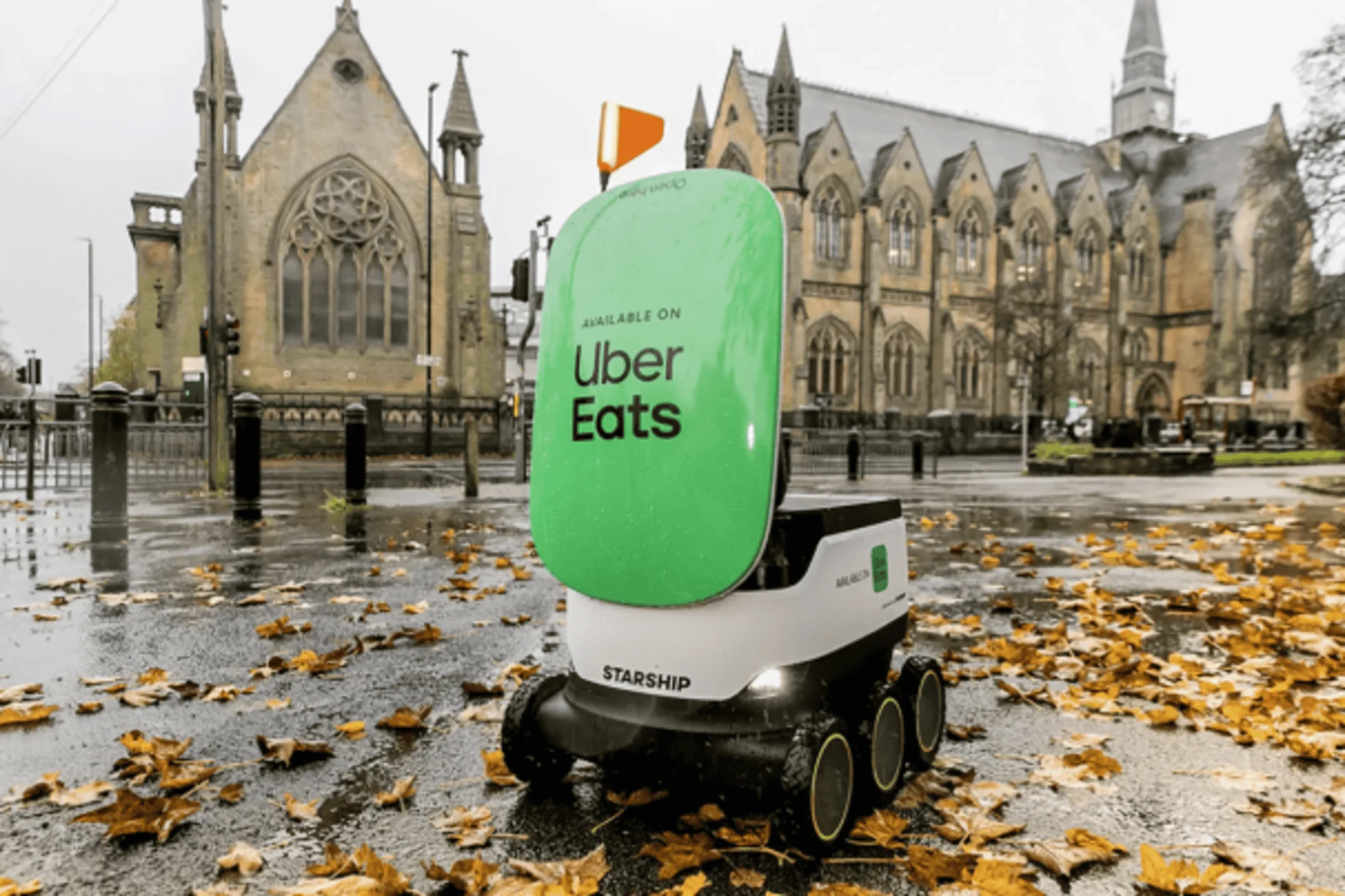 Entregas por robôs da Uber: parceria com a Starship Technologies estreia na Europa via Uber Eats em Leeds e Sheffield, com entregas em até 30 minutos Uber lança entregas por robôs na Europa em parceria com a Starship
