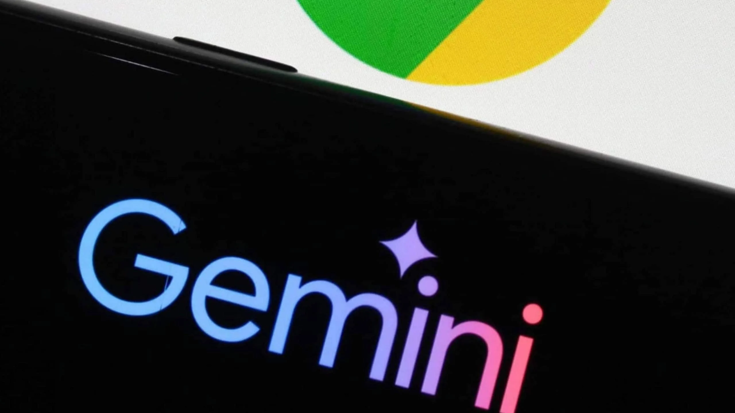 Gemini do Google ganha verificação para detectar conteúdos gerados por IA em imagens, com expansão anunciada para áudio e vídeo Gemini ganha capacidade de detectar conteúdos gerados por IA