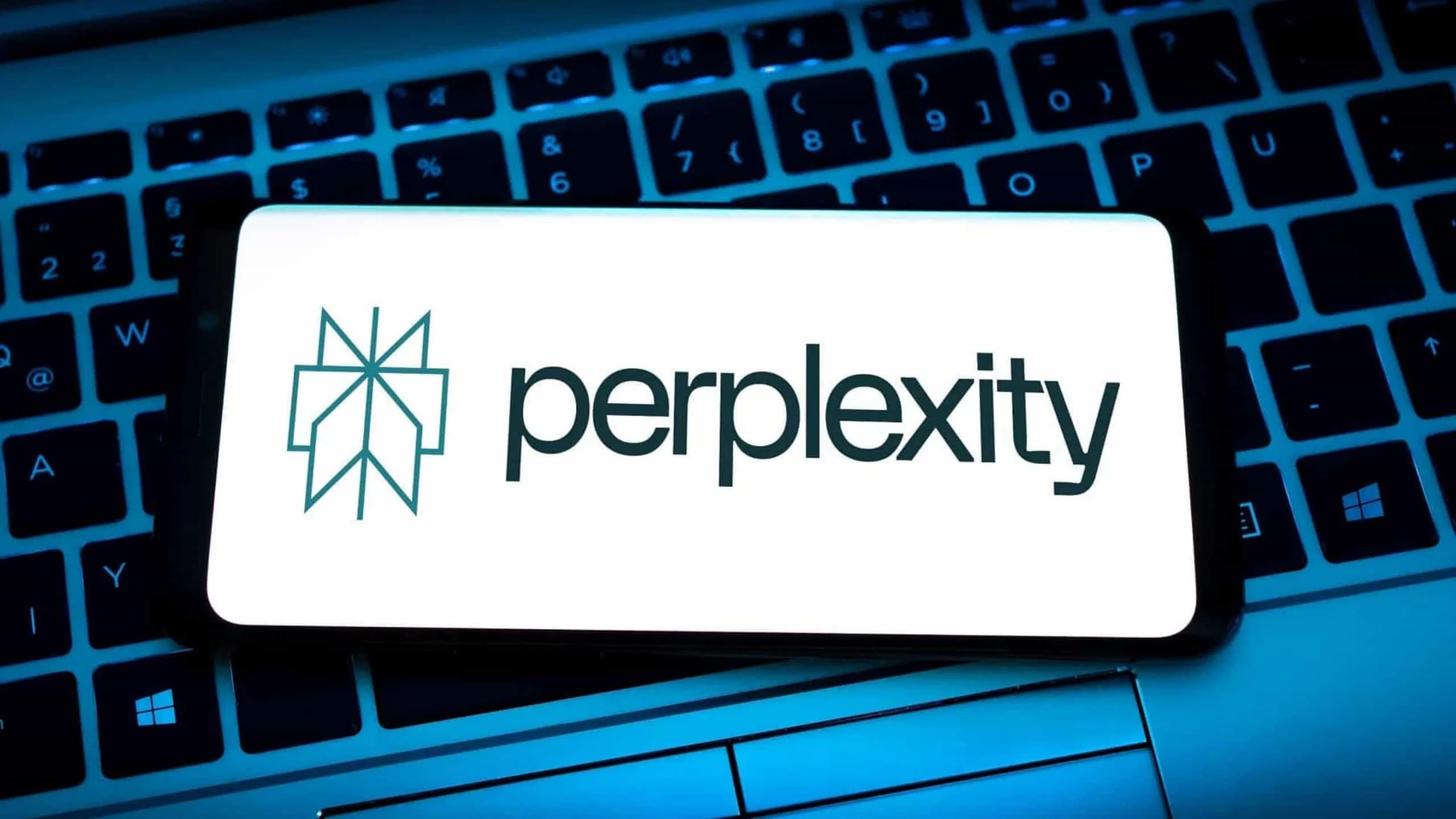 Agente de compras da Perplexity: lançamento gratuito nos EUA integra PayPal e permite comprar direto do chatbot Perplexity anuncia lançamento de agente para auxiliar em compras