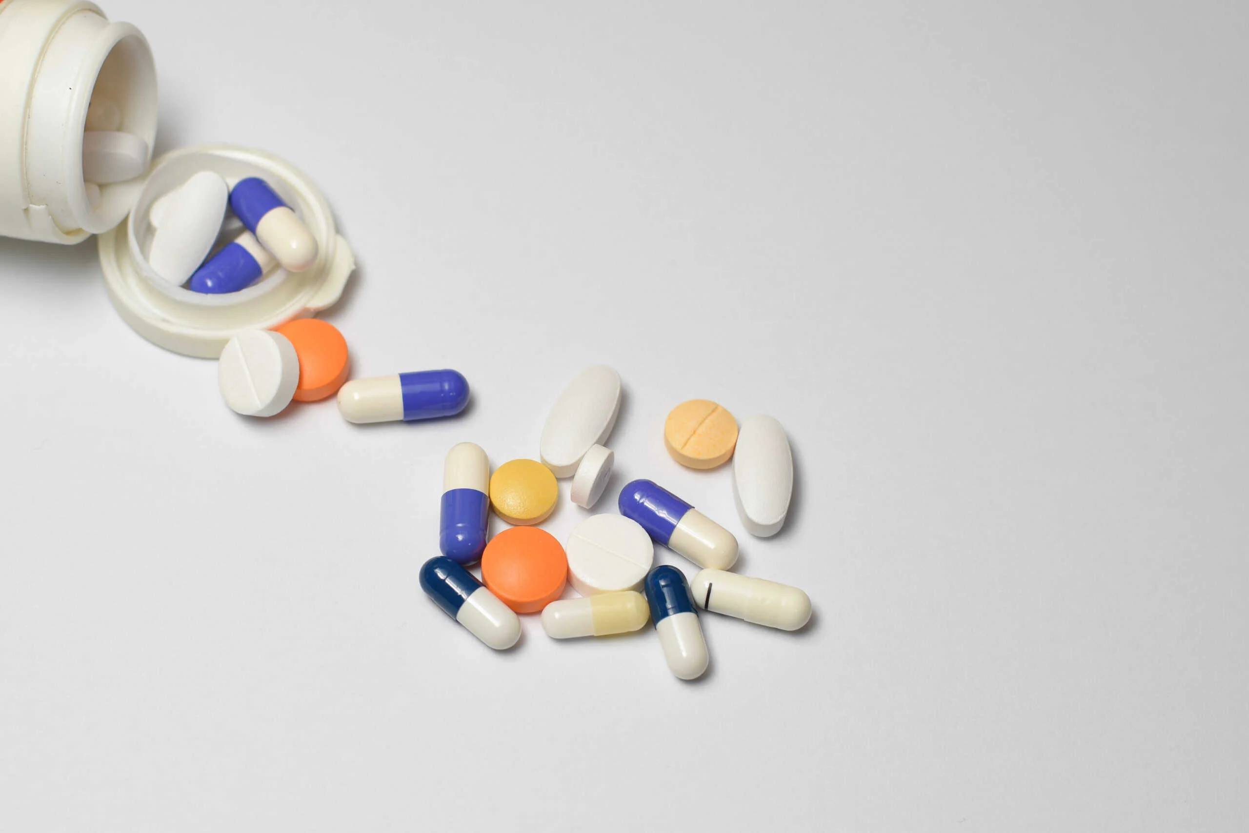 Superbactérias resistentes: Reino Unido aposta em IA com projeto de £45 milhões para acelerar novos antibióticos e vacinas IA é a aposta do Reino Unido para enfrentar superbactérias resistentes; entenda