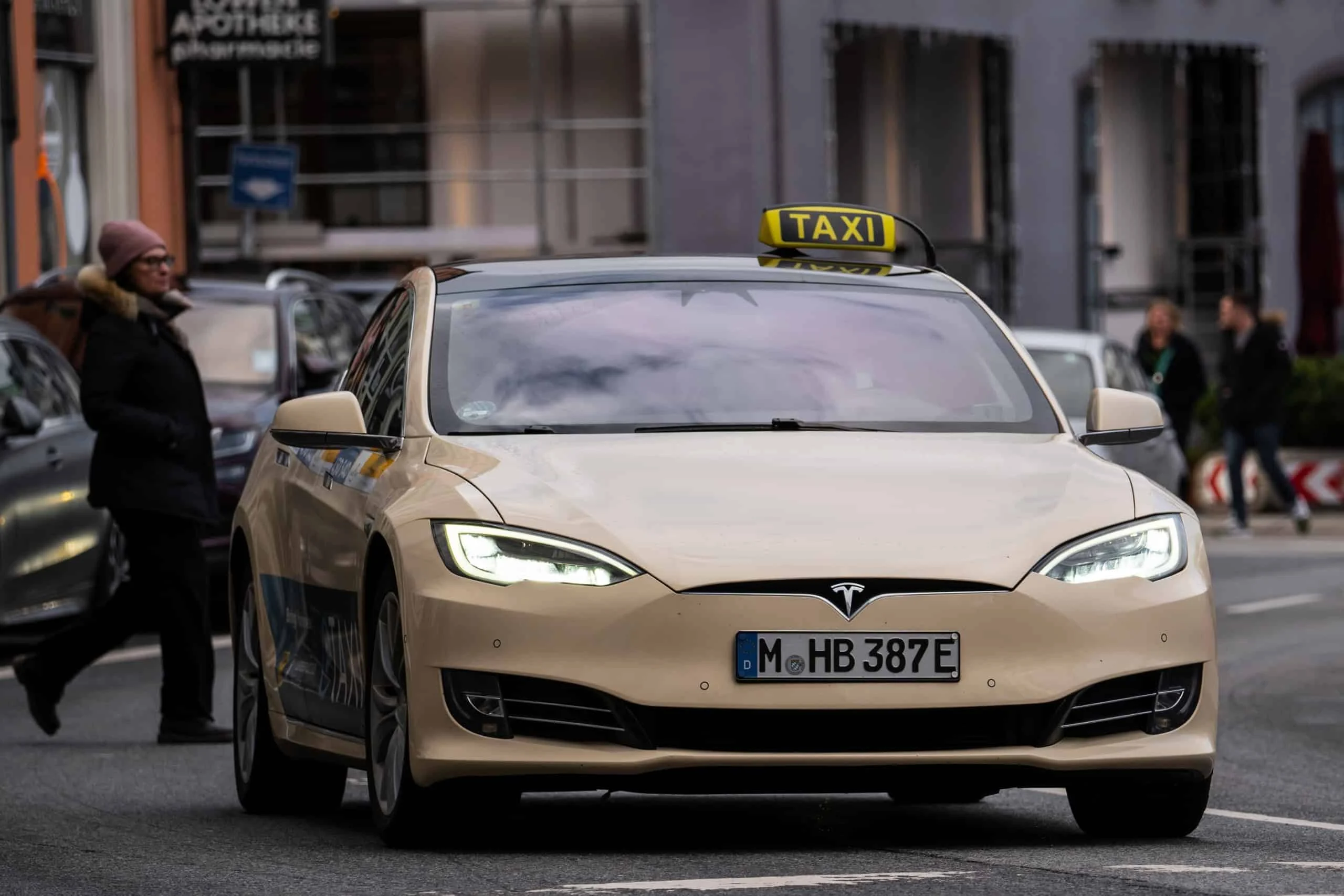 Robô-táxi da Tesla acumula 7 acidentes em Austin, taxa de colisões supera Waymo e põe segurança e transparência em xeque Tesla acumula novos acidentes com robô-táxi e coloca dúvidas sobre tecnologia