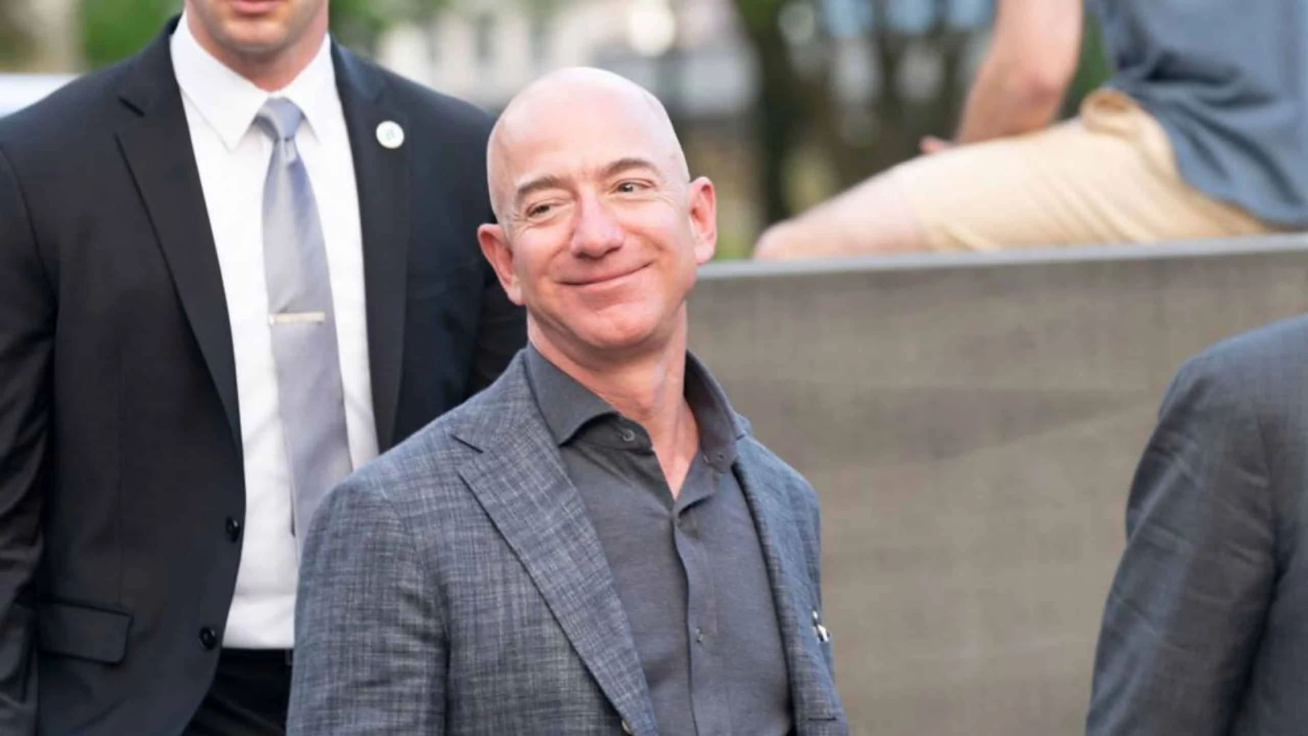 Bezos cria empresa de IA para fabricação de espaçonaves: Projeto Prometheus levanta US$ 6,2 bilhões e mira setores aeroespacial, automotivo e de computação Bezos cria empresa de IA voltada para fabricação de espaçonaves, diz site