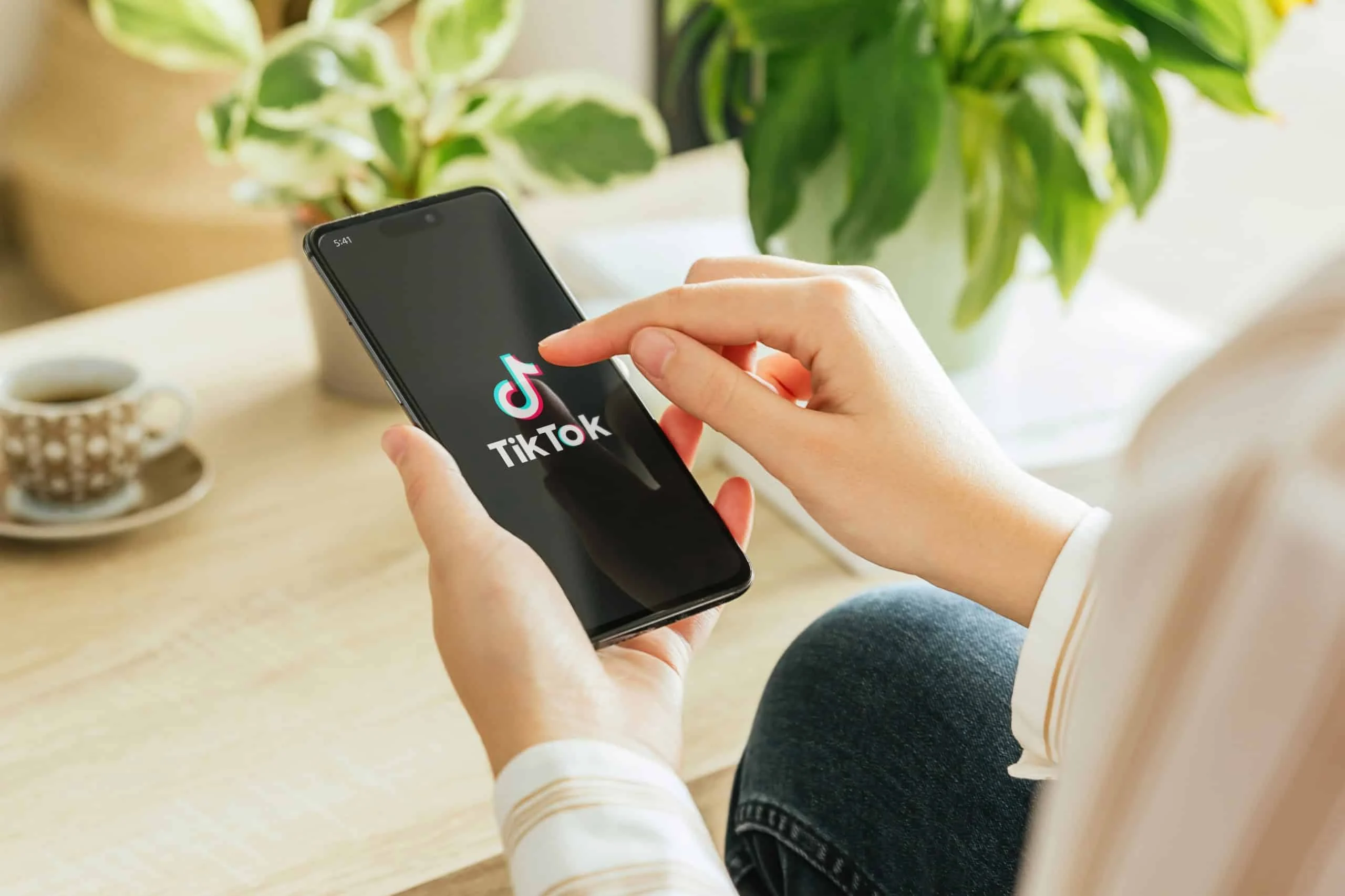 Bulletin board do TikTok: novo canal de mensagens desafia os canais de transmissão do Instagram e promete mais engajamento para criadores TikTok estreia “bulletin board” e desafia canais de transmissão do Instagram