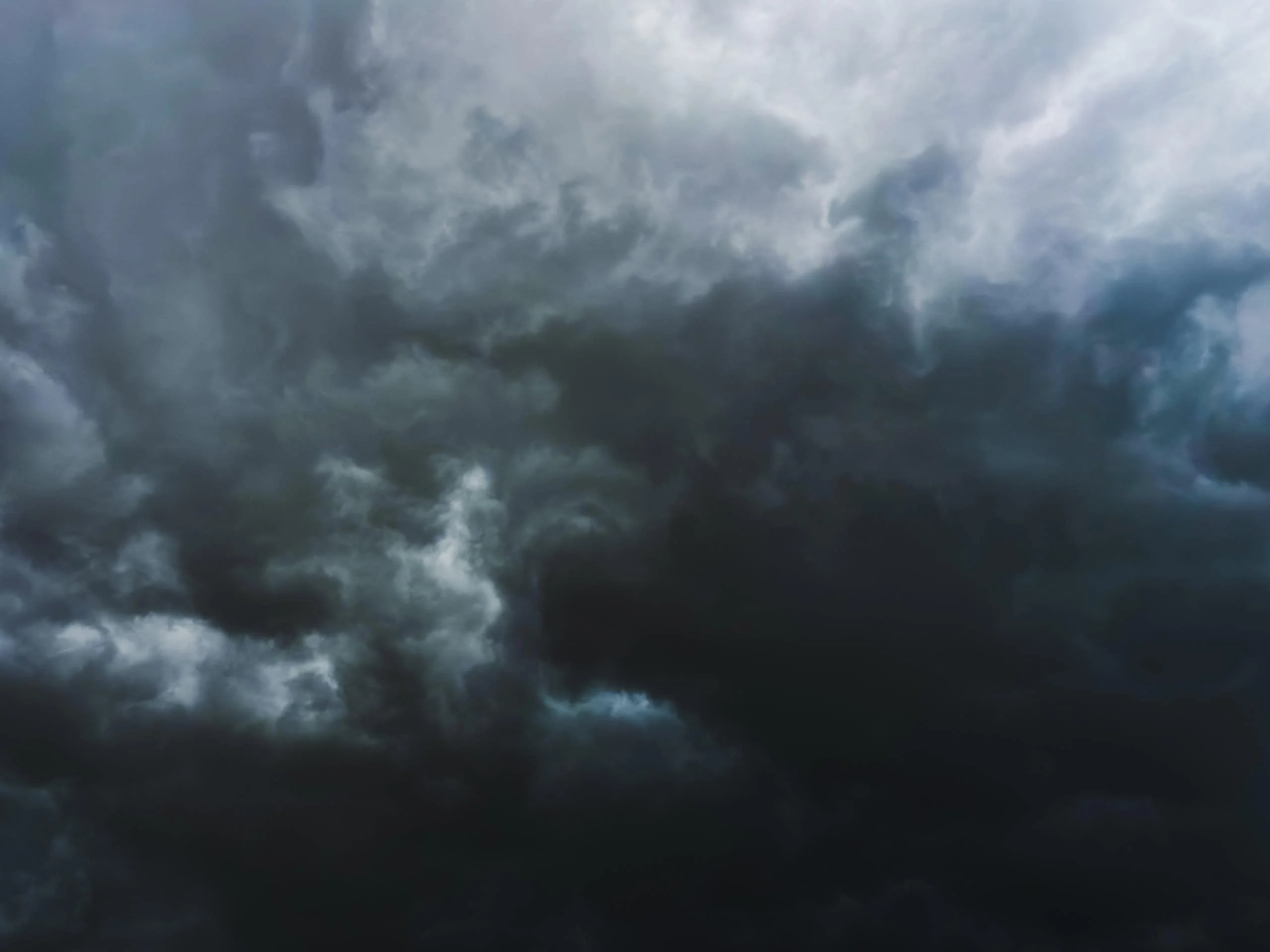 Alerta de tempestades do Inmet: 9 estados sob risco com chuvas de 100 mm/dia, ventos de 100 km/h e granizo até sexta (14) Brasil pode sofrer com tempestades em algumas regiões; confira