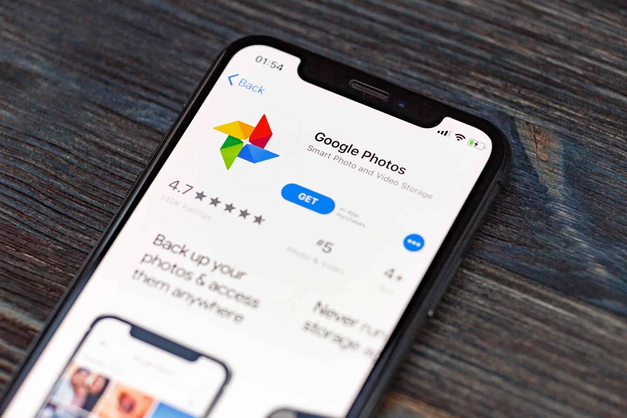 Google Fotos libera 6 ferramentas de IA com Gemini Nano no iOS e Android, incluindo Help Me Edit e Magic Editor Google Fotos tem novas ferramentas de IA para edição de imagens