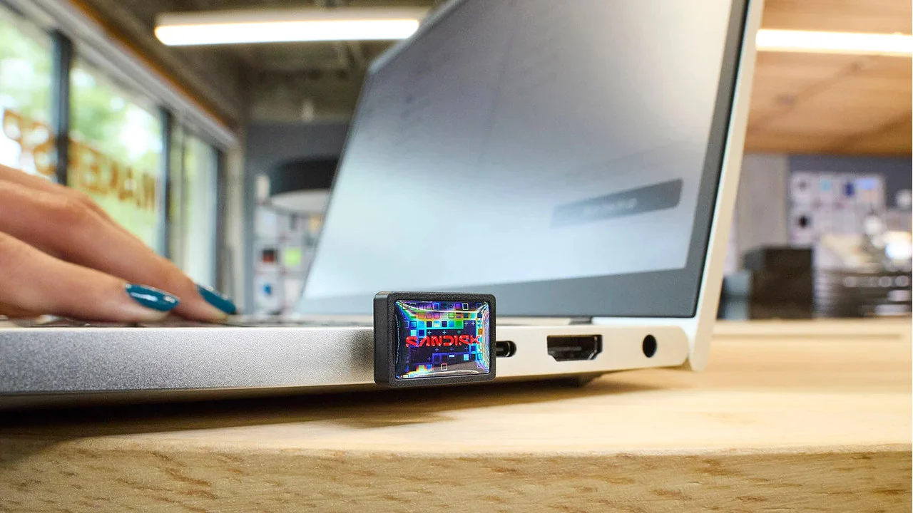SanDisk Extreme Fit: menor pendrive USB‑C de 1 TB do mundo fica quase invisível no notebook, com preço nos EUA e ficha técnica Este é o menor drive de 1 TB do mundo • Tecnoblog