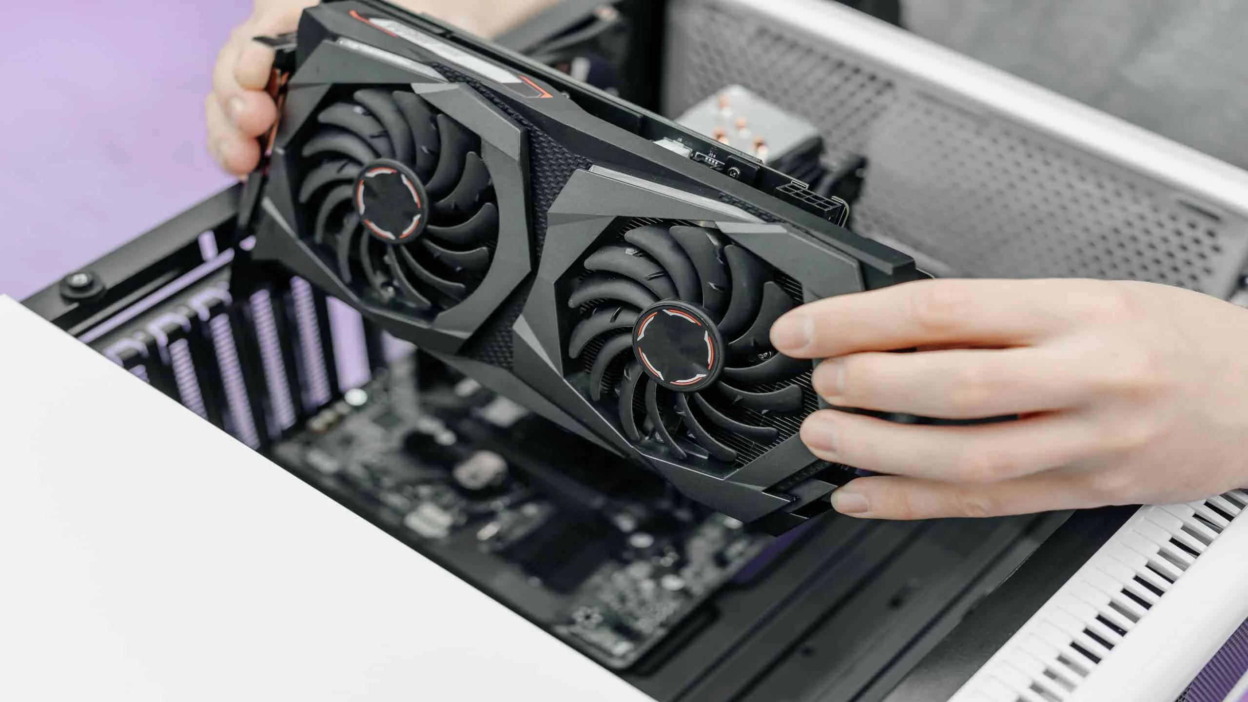 Nova placa-mãe: 4 verificações de compatibilidade indispensáveis antes do upgrade do PC Vai comprar uma nova placa-mãe? Fique atento a estas 4 coisas
