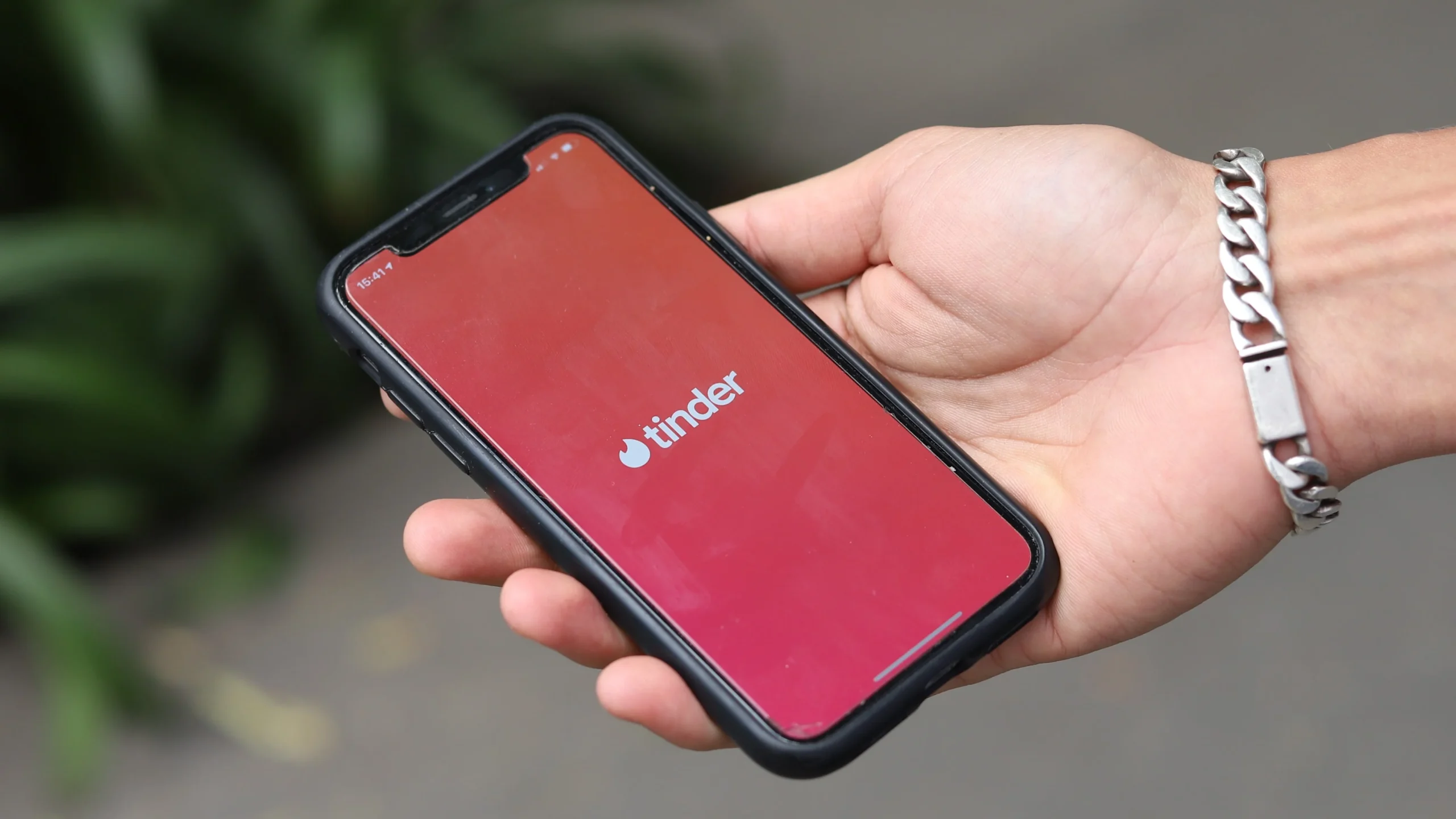 Tinder quer acessar suas fotos para achar um par ideal • Tecnoblog