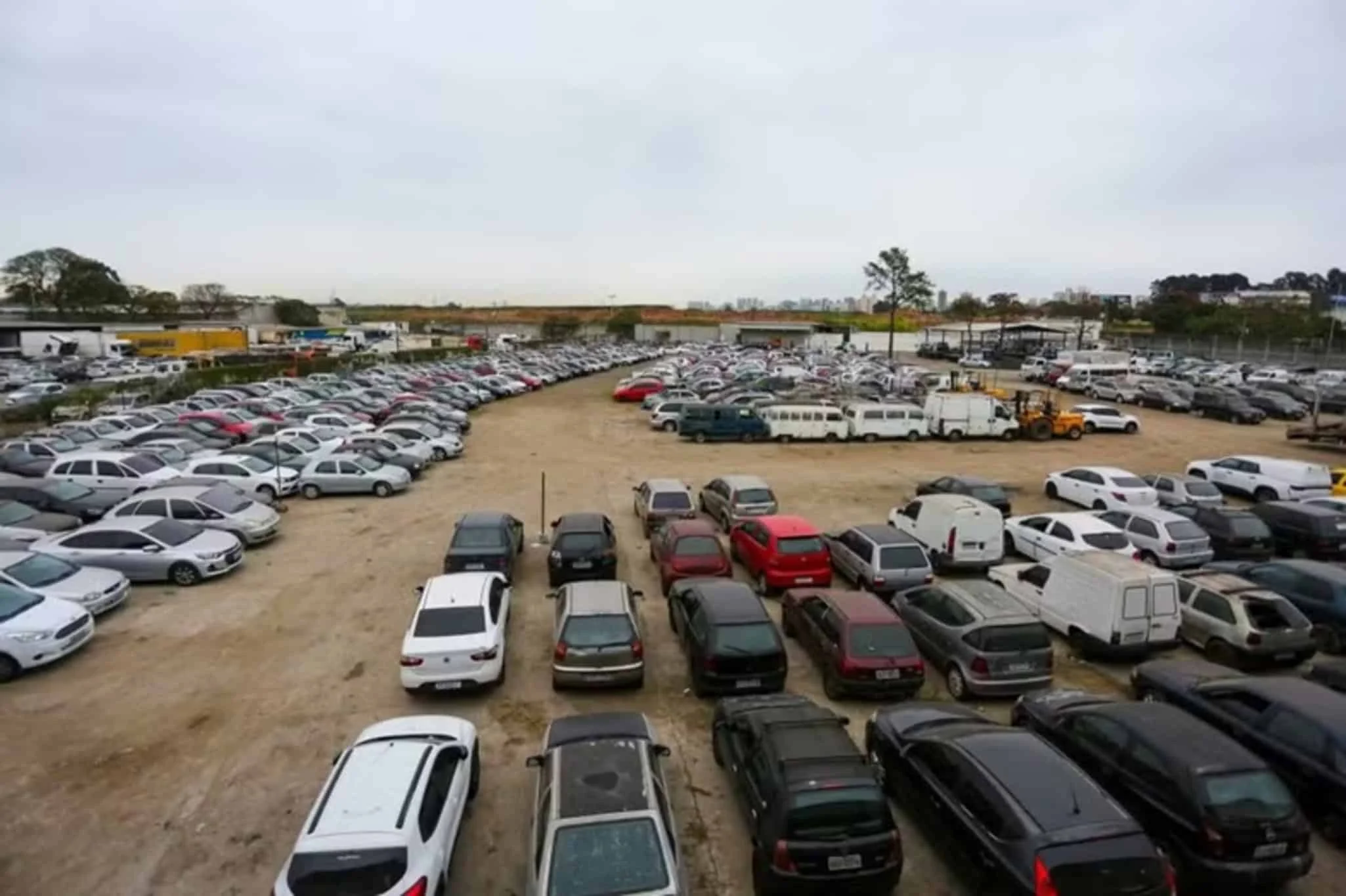 Leilão do Governo de SP: Renault Duster por menos de R$ 20 mil, 572 veículos e lances em 11 de novembro Leilão do Governo de SP tem Renault Duster por menos de R$ 20 mil
